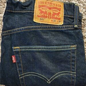 Levi’s men size 32